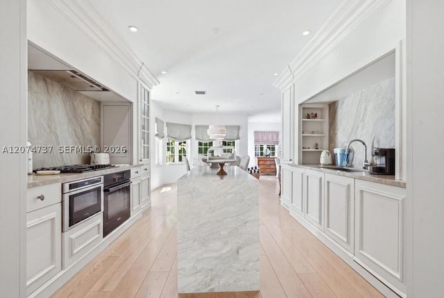 2532 NW Lake Ave, Miami Beach, FL 33140