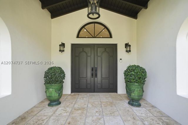2532 NW Lake Ave, Miami Beach, FL 33140