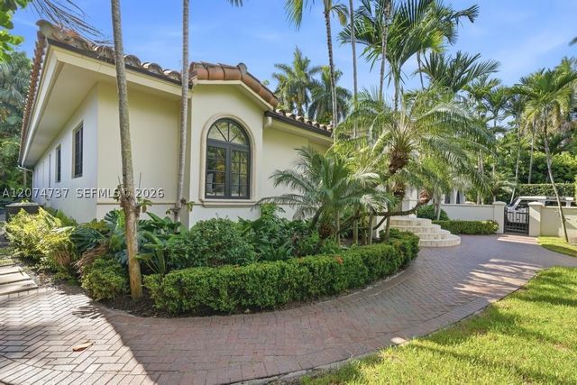 2532 NW Lake Ave, Miami Beach, FL 33140