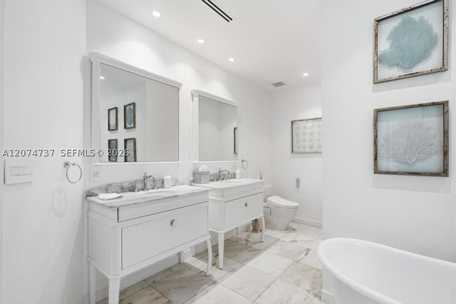 2532 NW Lake Ave, Miami Beach, FL 33140