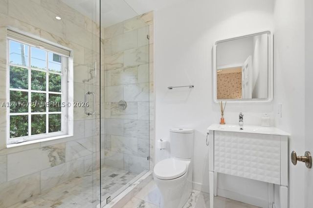 2532 NW Lake Ave, Miami Beach, FL 33140