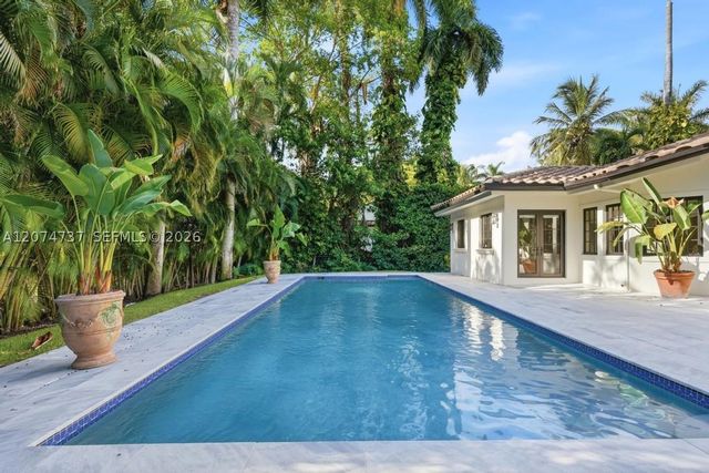 2532 NW Lake Ave, Miami Beach, FL 33140