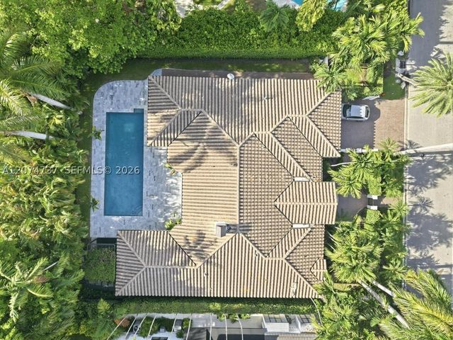 2532 NW Lake Ave, Miami Beach, FL 33140