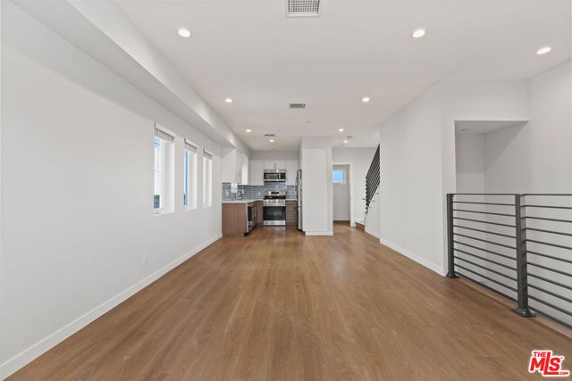 4935 W 20th Street, Los Angeles, CA 90016