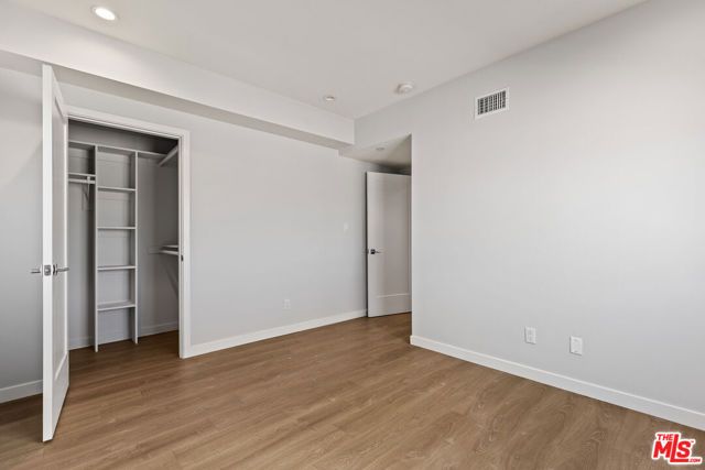 4935 W 20th Street, Los Angeles, CA 90016