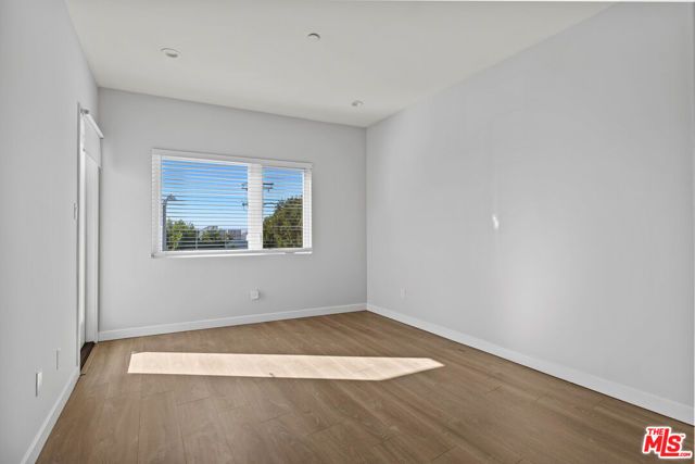 4935 W 20th Street, Los Angeles, CA 90016