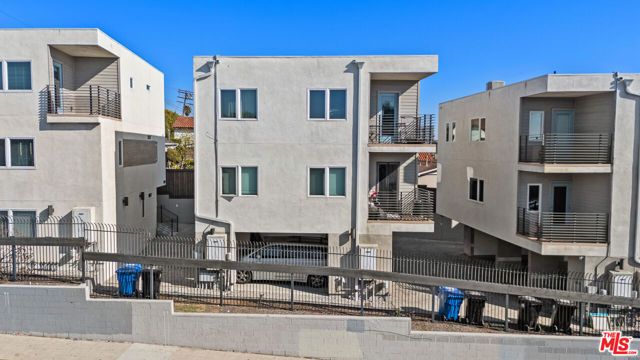 4935 W 20th Street, Los Angeles, CA 90016