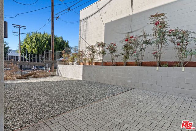 4935 W 20th Street, Los Angeles, CA 90016