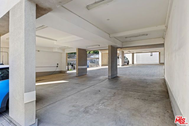 4935 W 20th Street, Los Angeles, CA 90016