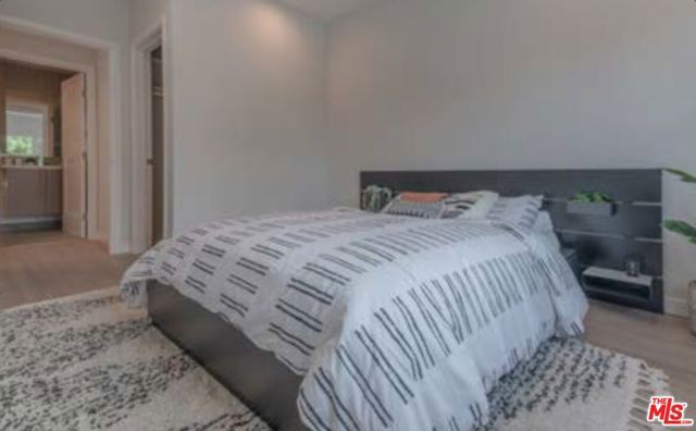 4935 W 20th Street, Los Angeles, CA 90016