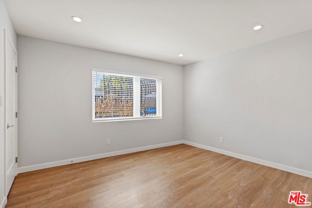 4935 W 20th Street, Los Angeles, CA 90016