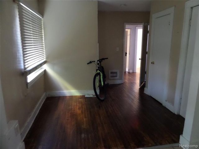 384 N Perry Street, Pontiac, MI 48342