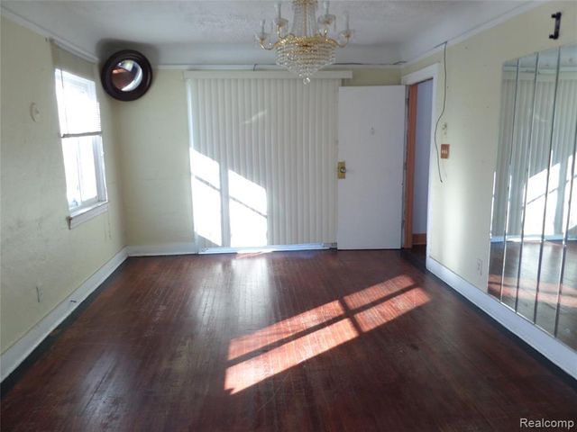 384 N Perry Street, Pontiac, MI 48342