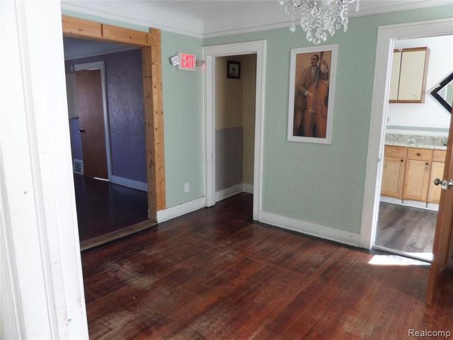 384 N Perry Street, Pontiac, MI 48342