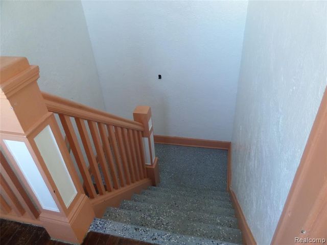 384 N Perry Street, Pontiac, MI 48342