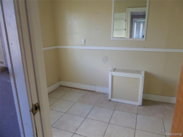 384 N Perry Street, Pontiac, MI 48342