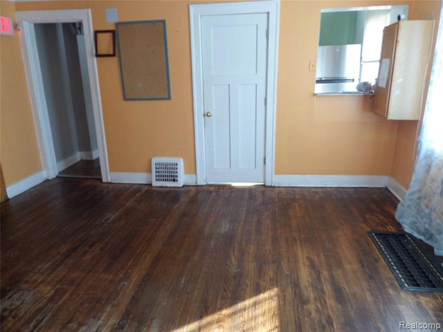 384 N Perry Street, Pontiac, MI 48342