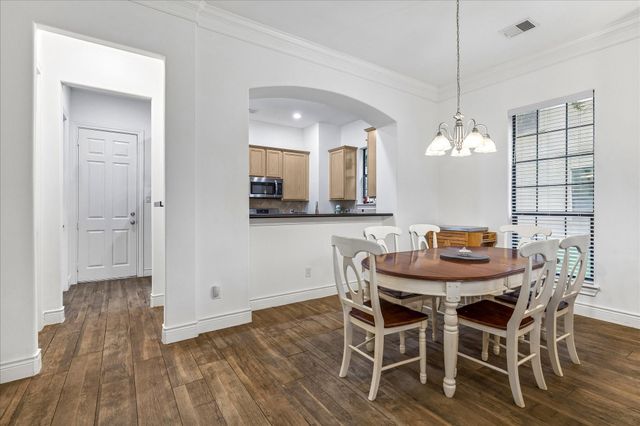 9044 Lakes At 610 Drive, Houston, TX 77054