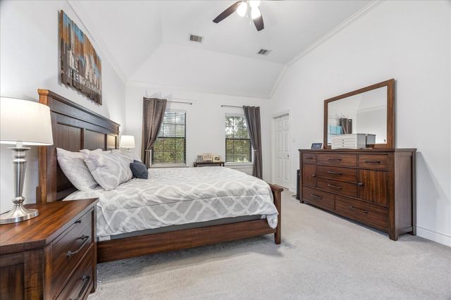 9044 Lakes At 610 Drive, Houston, TX 77054