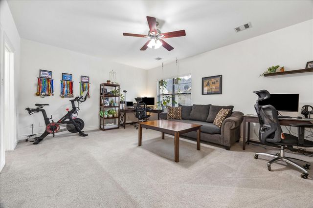 9044 Lakes At 610 Drive, Houston, TX 77054