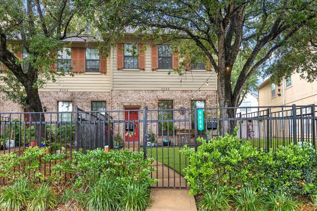 9044 Lakes At 610 Drive, Houston, TX 77054