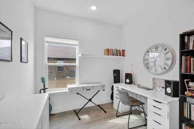 348 E Greystone Square, Webb City, MO 64870