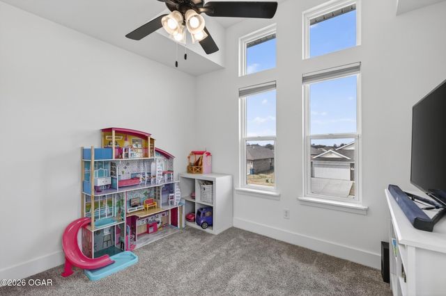 348 E Greystone Square, Webb City, MO 64870