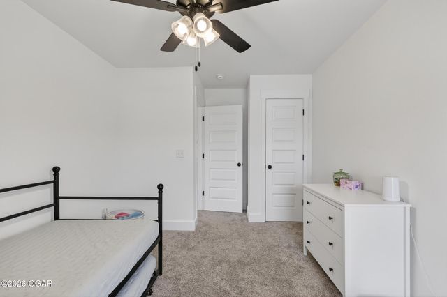 348 E Greystone Square, Webb City, MO 64870