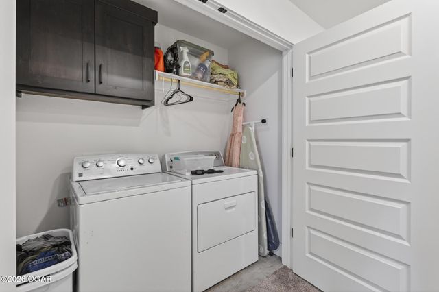 348 E Greystone Square, Webb City, MO 64870