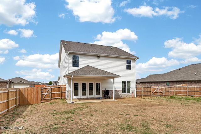 348 E Greystone Square, Webb City, MO 64870