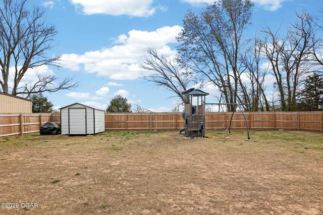 348 E Greystone Square, Webb City, MO 64870