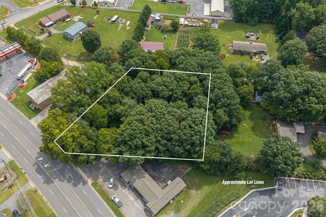 00 Springs Road NE, Hickory, NC 28601