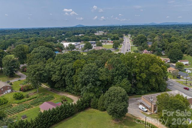 00 Springs Road NE, Hickory, NC 28601