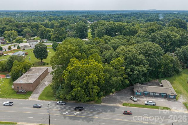 00 Springs Road NE, Hickory, NC 28601