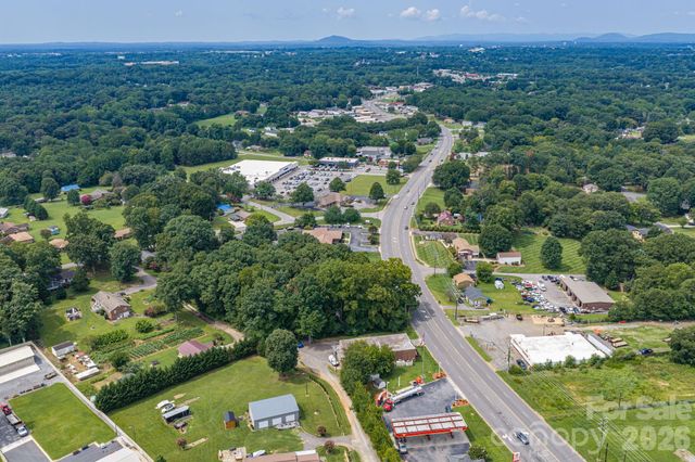 00 Springs Road NE, Hickory, NC 28601