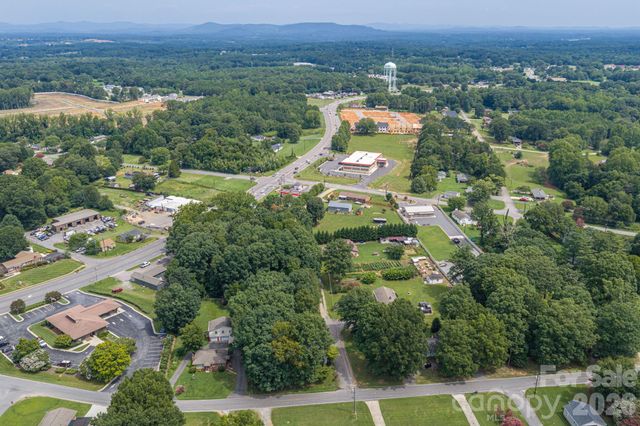 00 Springs Road NE, Hickory, NC 28601