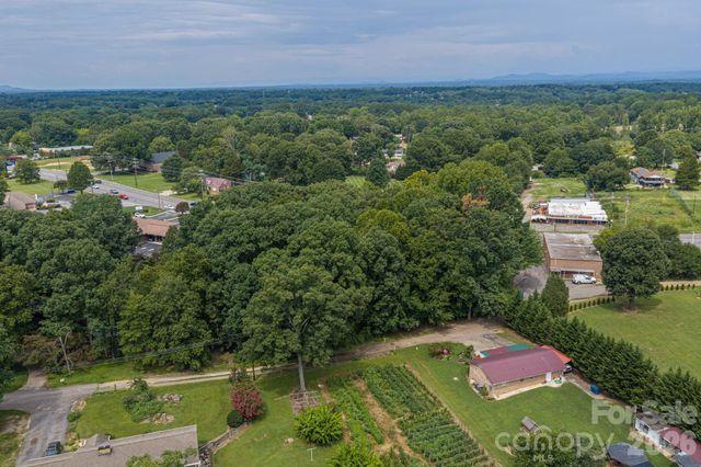 00 Springs Road NE, Hickory, NC 28601