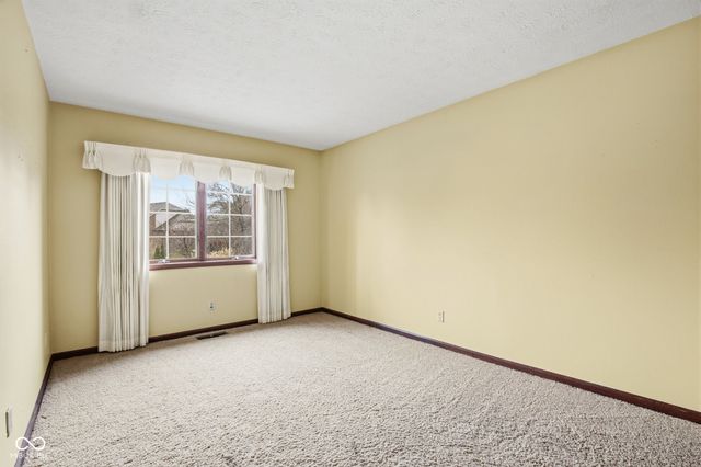 4407 Moss Ridge Lane, Indianapolis, IN 46237