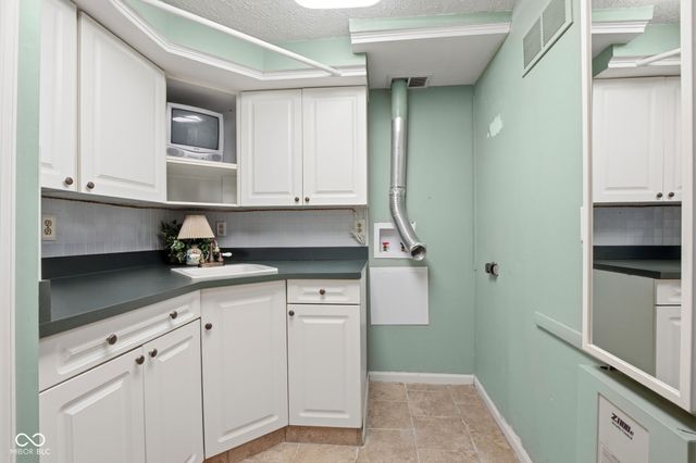 4407 Moss Ridge Lane, Indianapolis, IN 46237