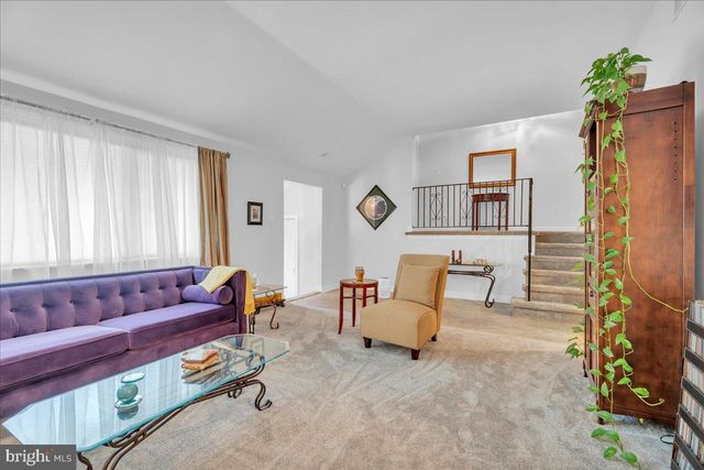 114 WEATHER VANE DR, Cherry Hill, NJ 08002