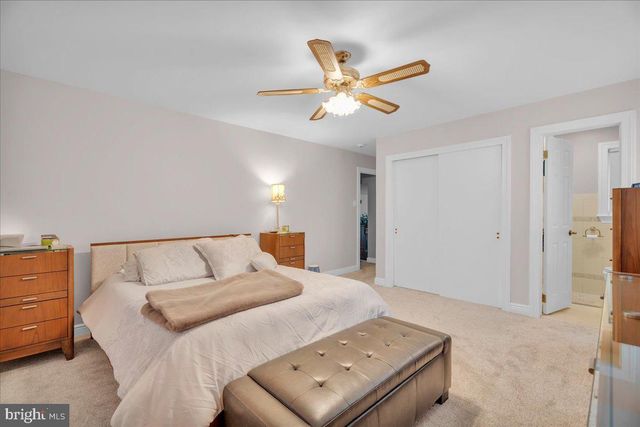 114 WEATHER VANE DR, Cherry Hill, NJ 08002