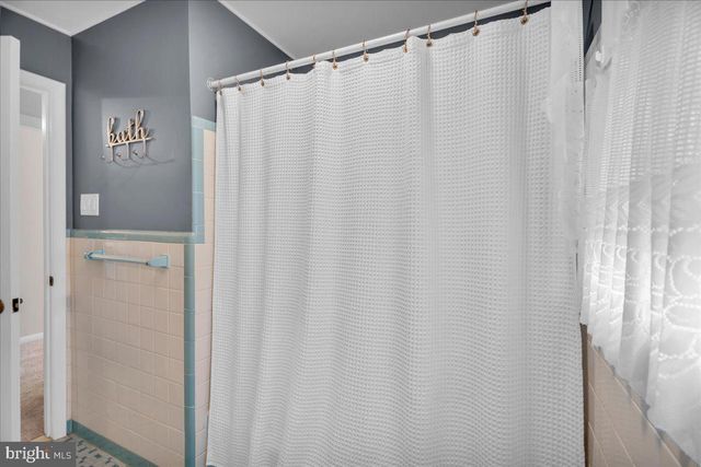 114 WEATHER VANE DR, Cherry Hill, NJ 08002