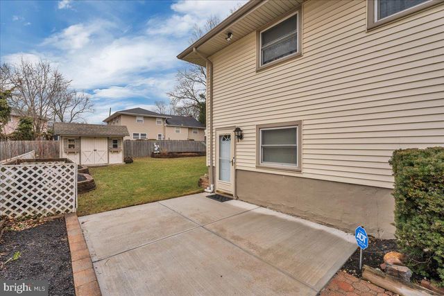 114 WEATHER VANE DR, Cherry Hill, NJ 08002