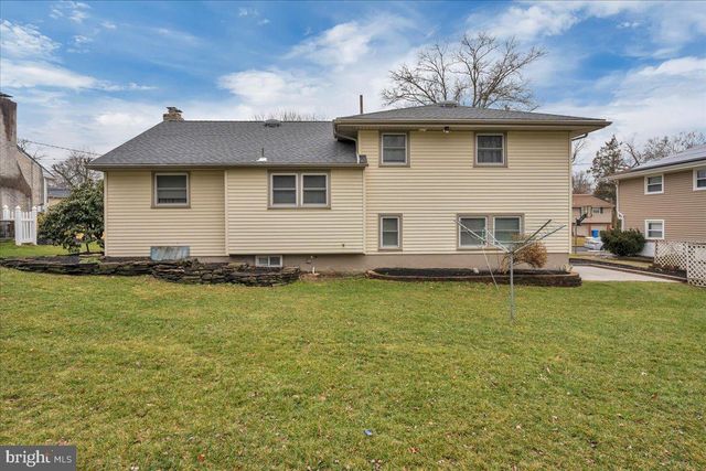 114 WEATHER VANE DR, Cherry Hill, NJ 08002