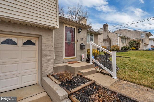 114 WEATHER VANE DR, Cherry Hill, NJ 08002