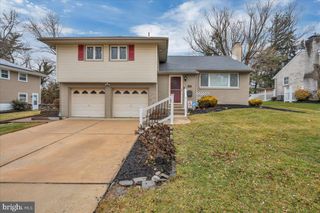 114 WEATHER VANE DR, Cherry Hill, NJ 08002