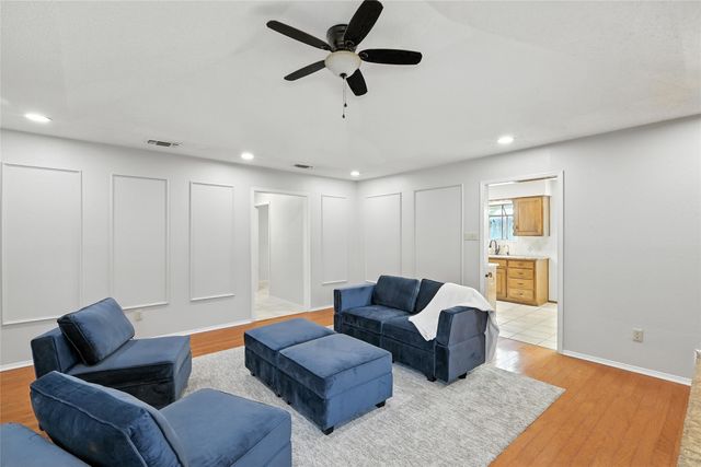 901 Spring Oak Court, Euless, TX 76039