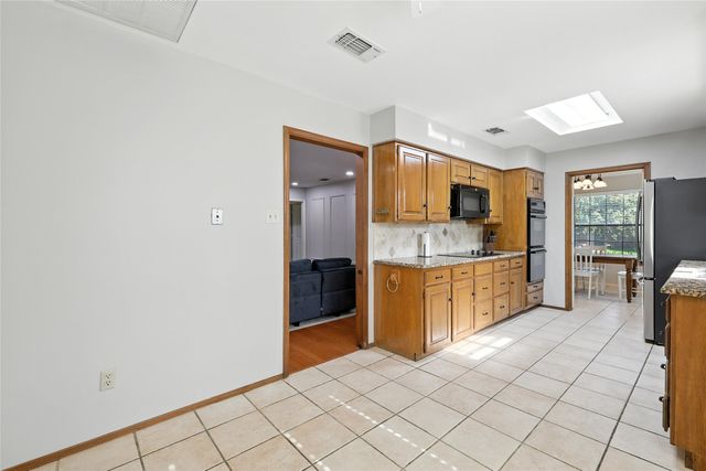 901 Spring Oak Court, Euless, TX 76039