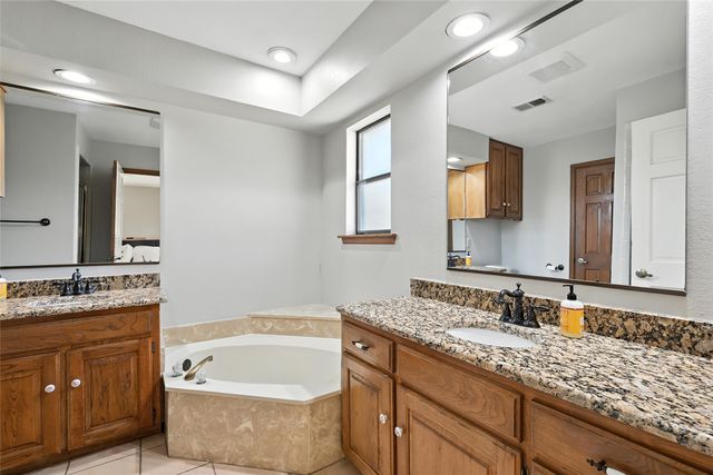 901 Spring Oak Court, Euless, TX 76039