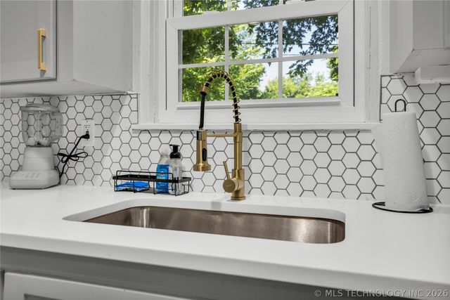 4828 S Madison Avenue, Tulsa, OK 74105